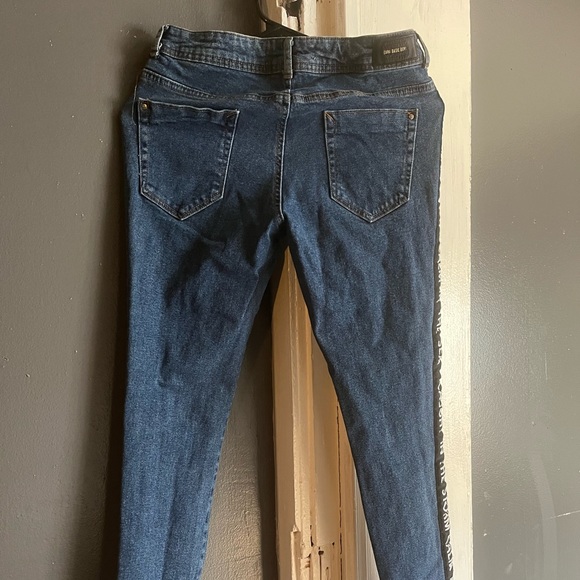 Zara Women Jeans - Picture 2 of 3
